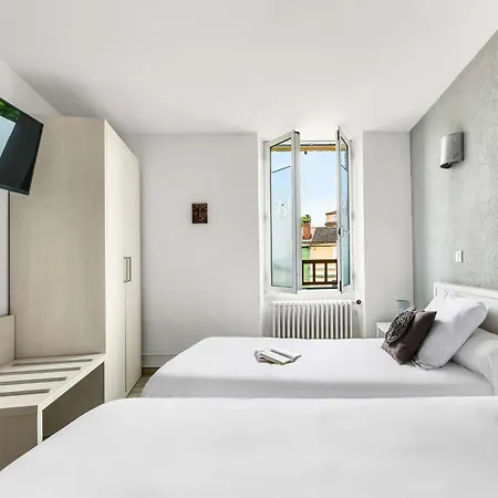 Hotel Logis Restaurant Du Commerce Estang