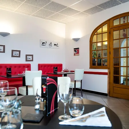 Hotel Logis Restaurant Du Commerce