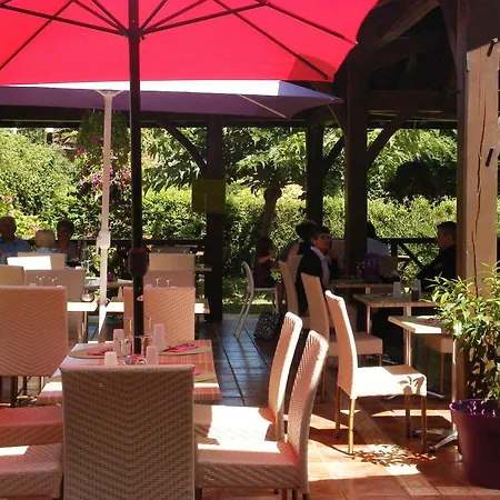 Hotel Logis Restaurant Du Commerce Estang