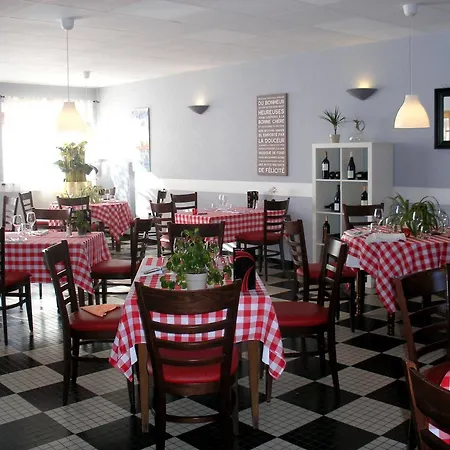 Logis Restaurant Du Commerce Hotel
