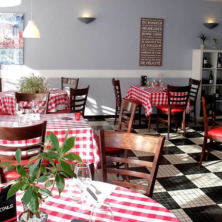 Logis Restaurant Du Commerce 3* Estang