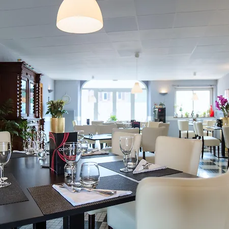 Restaurant Du Commerce Hotell