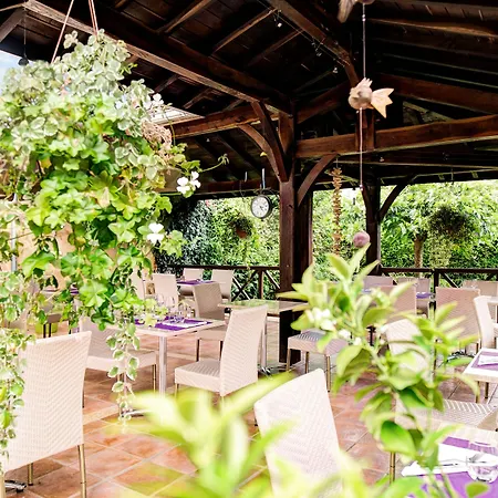 Hotel Restaurant Du Commerce 3*