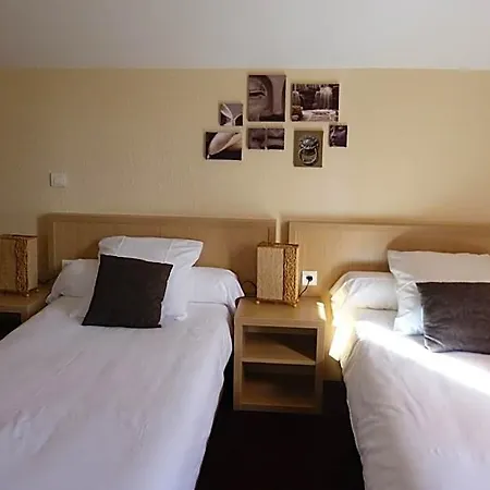 Hotel Restaurant Du Commerce 3*