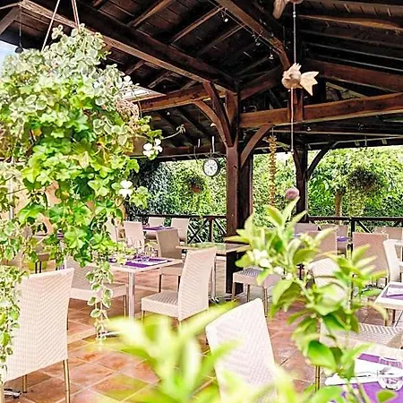 Restaurant Du Commerce Hotel Estang