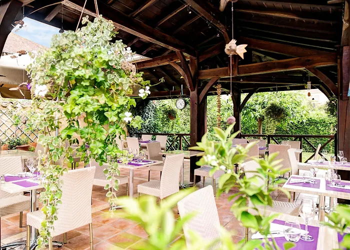 Hotel Restaurant Du Commerce 3*