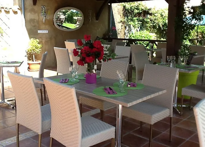 호텔 Restaurant Du Commerce 3*