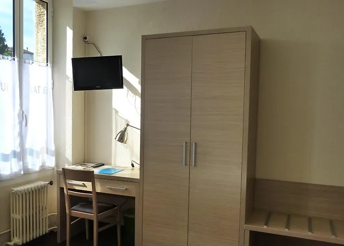 호텔 Restaurant Du Commerce Estang