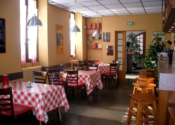 Restaurant Du Commerce 호텔